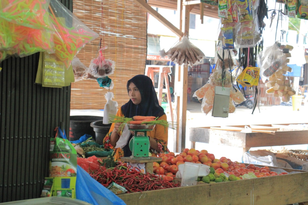Harga Sembako Melambung Tinggi di Pasar Calang