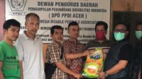 Salurkan Bantuan, Rafli Berbagi Dengan Tunanetra