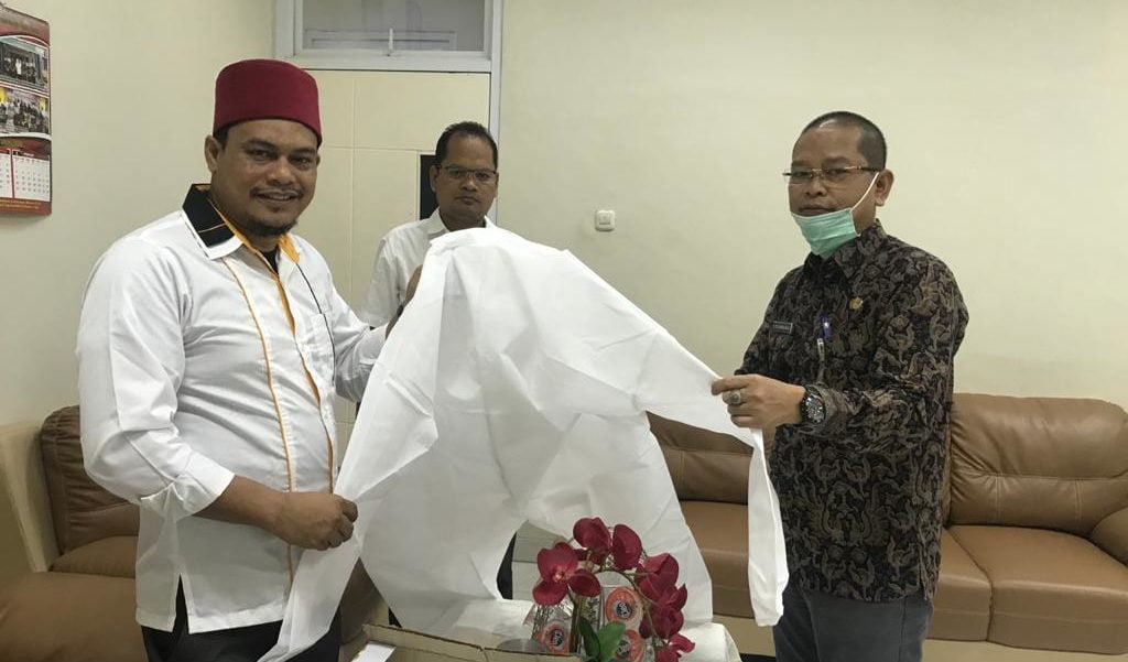 PKS Atim Bantu APD ke RSUD Zubir Mahmud