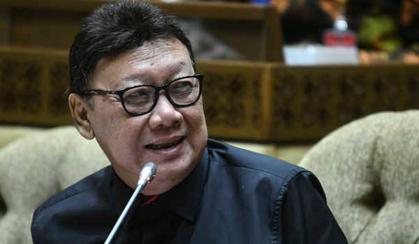 Tjahjo Siapkan Skema Kurangi PNS Tak Produktif