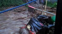 banjir-bandang-hanyutkan-satu-rumah-warga-sukabumi_169