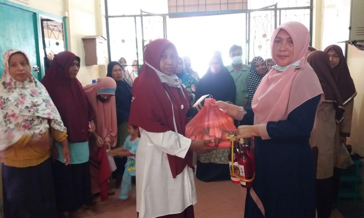 MAN 4 Aceh Besar Salurkan Paket Ramadhan Bagi Siswa dan Masyarakat Sekitar