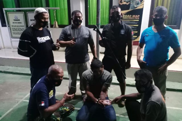 Seorang Pria Bersama 11 Paket Sabu Ditangkap Polisi