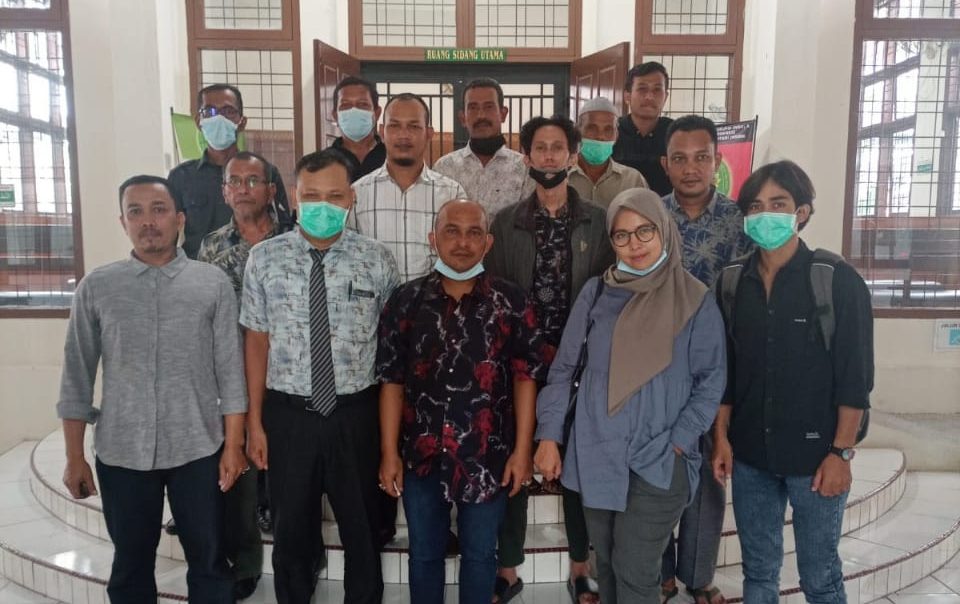 WhatsApp Image 2021-09-29 at 14.34.39 PTUN Banda Aceh Kabulkan Gugatan Mantan Perangkat Gampong Keuneu Eu