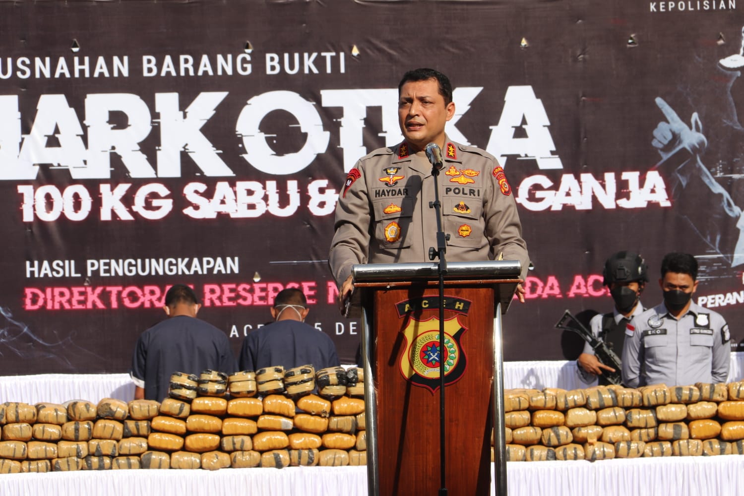 WhatsApp Image 2021-12-15 at 14.17.34 Polda Aceh Musnahkan Barang Bukti Narkotika, 100 Kg Sabu Dan 445 Kg Ganja