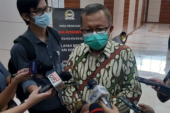 61ef8fbc55147 Anggota Komisi III Nilai Vonis Herry Wirawan Termasuk Pidana Maksimal