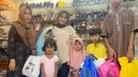 Berkah Ramadhan, Putroecut Ajak Anak Yatim Belanja Baju Lebaran