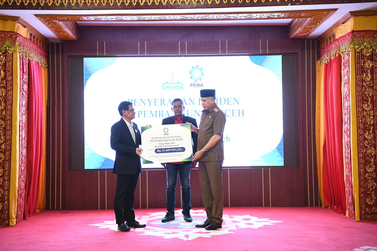 IMG-20220613-WA0076 PT PEMA Serahkan Deviden Rp 21,6 Miliar Kepada Pemerintah Aceh