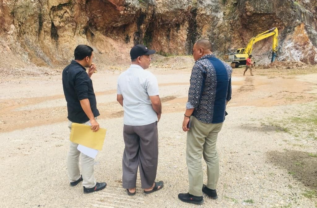 20221103-img-20221103-wa0024 Polisi Amankan Excavator Dilokasi Pertambangan Galian C Ilegal