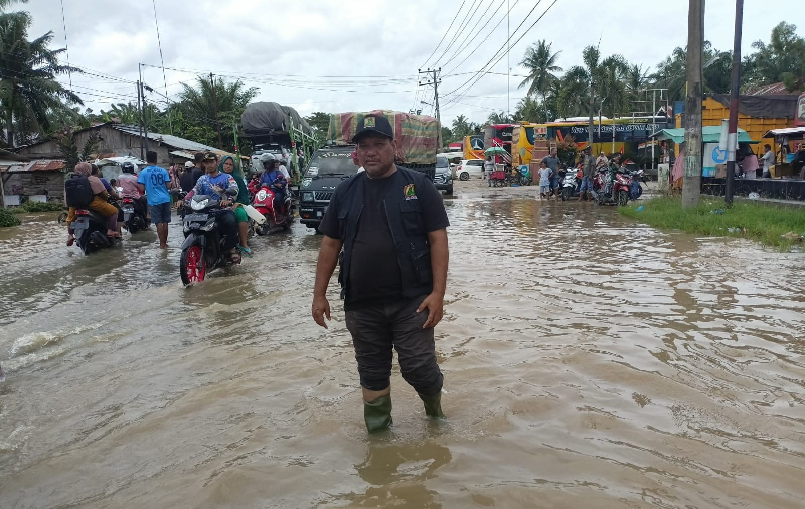 WhatsApp Image 2022-11-05 at 20.54.33 Tim Emergency Yayasan Geutanyoe Respon Banjir di Aceh Tamiang