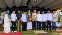 Dayah Jeumala Amal Gelar Peusijuk Alumni Caleg dan Tabligh Akbar Bersama UAS