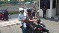 Urus SKCK, Anies Diantar 'Motor Sejuta Umat' Honda BeAT