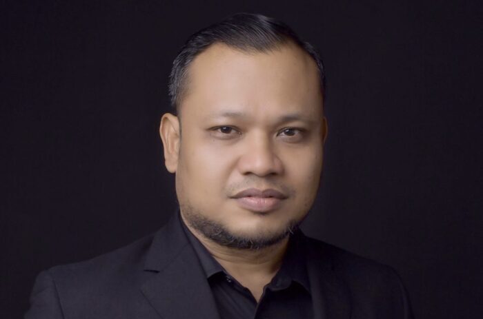 Politik Seratus Ribu