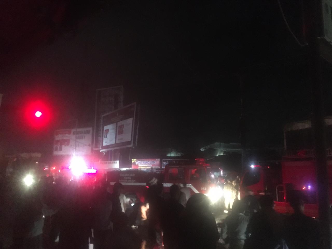 BREAKING NEWS: Kebakaran di Simpang Keutapang Aceh Besar