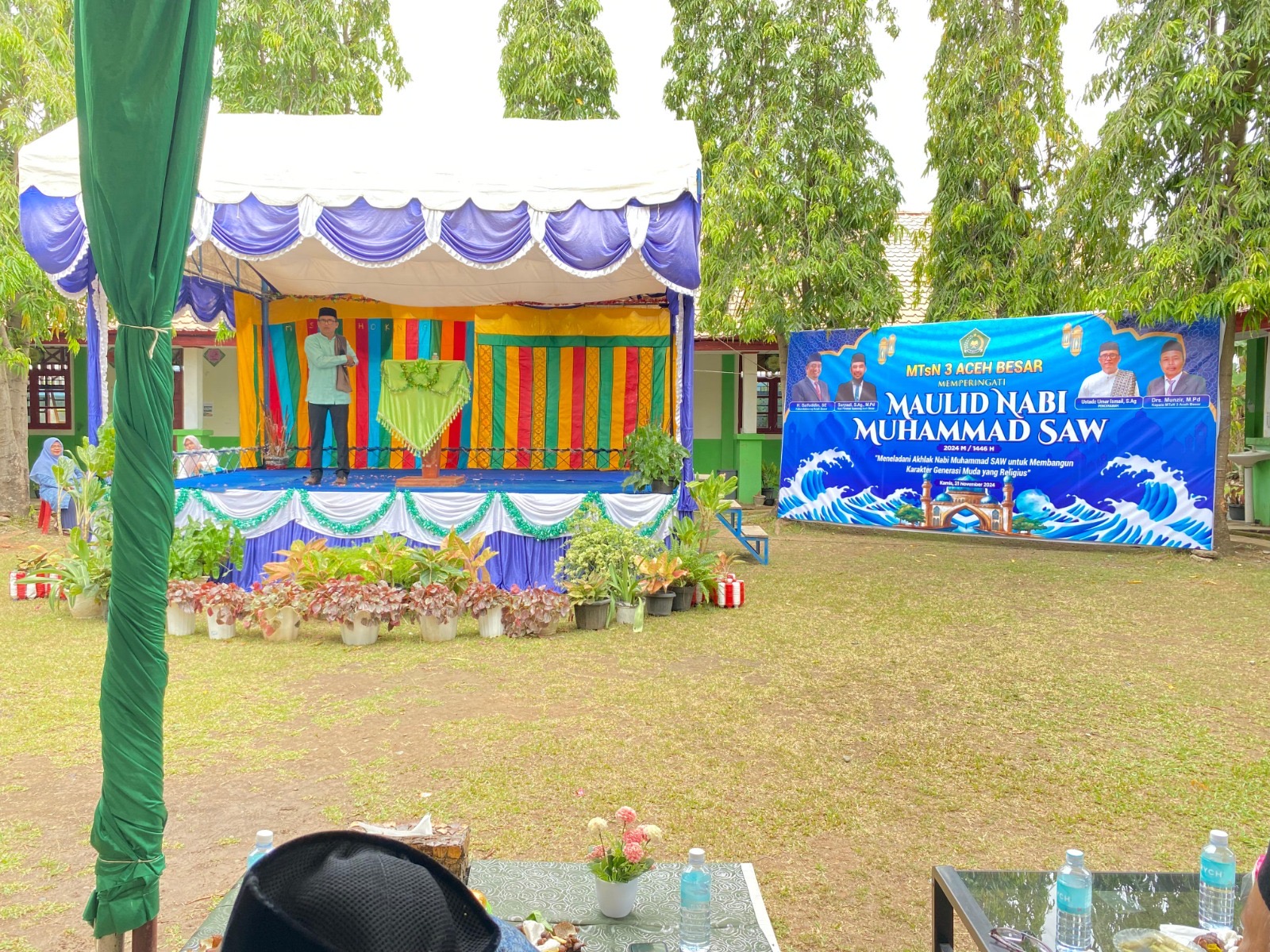 MTsN 3 Aceh Besar Gelar Maulid Nabi 1446 H dan Santuni Anak Yatim