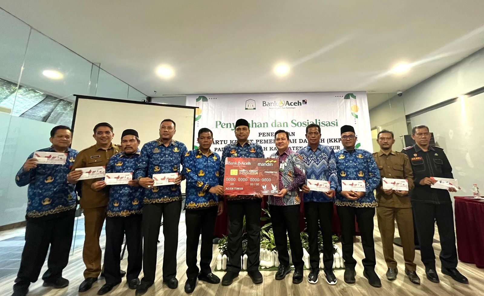 Bank Aceh Cabang Idi Lakukan Sosialisasi dan Penyerahan KKPD Kepada Pemkab Aceh Timur