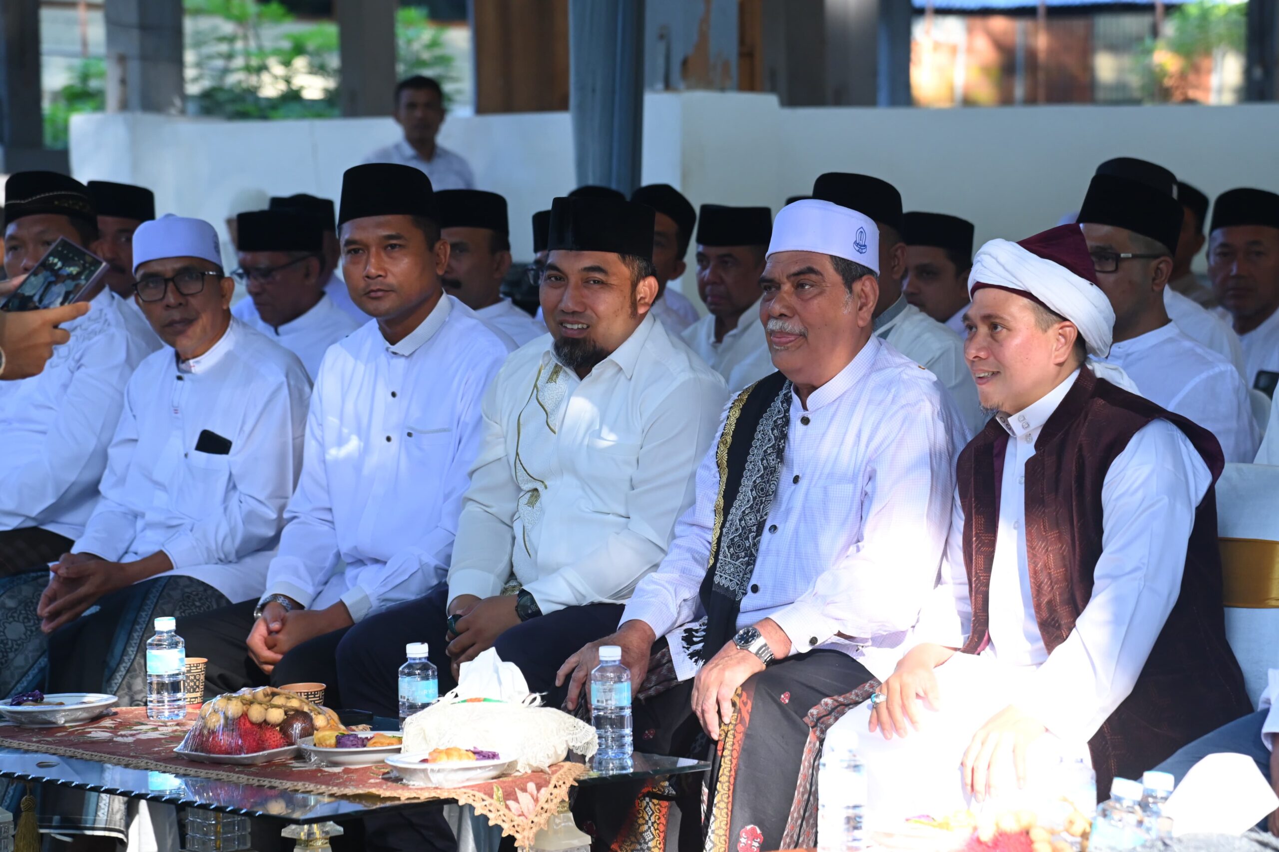 pemkab-aceh-besar-gelar-zikir-dan-doa-bersama-kenang-20-tahun-tsunami Pemkab Aceh Besar Gelar Zikir dan Doa Bersama Kenang 20 Tahun Tsunami