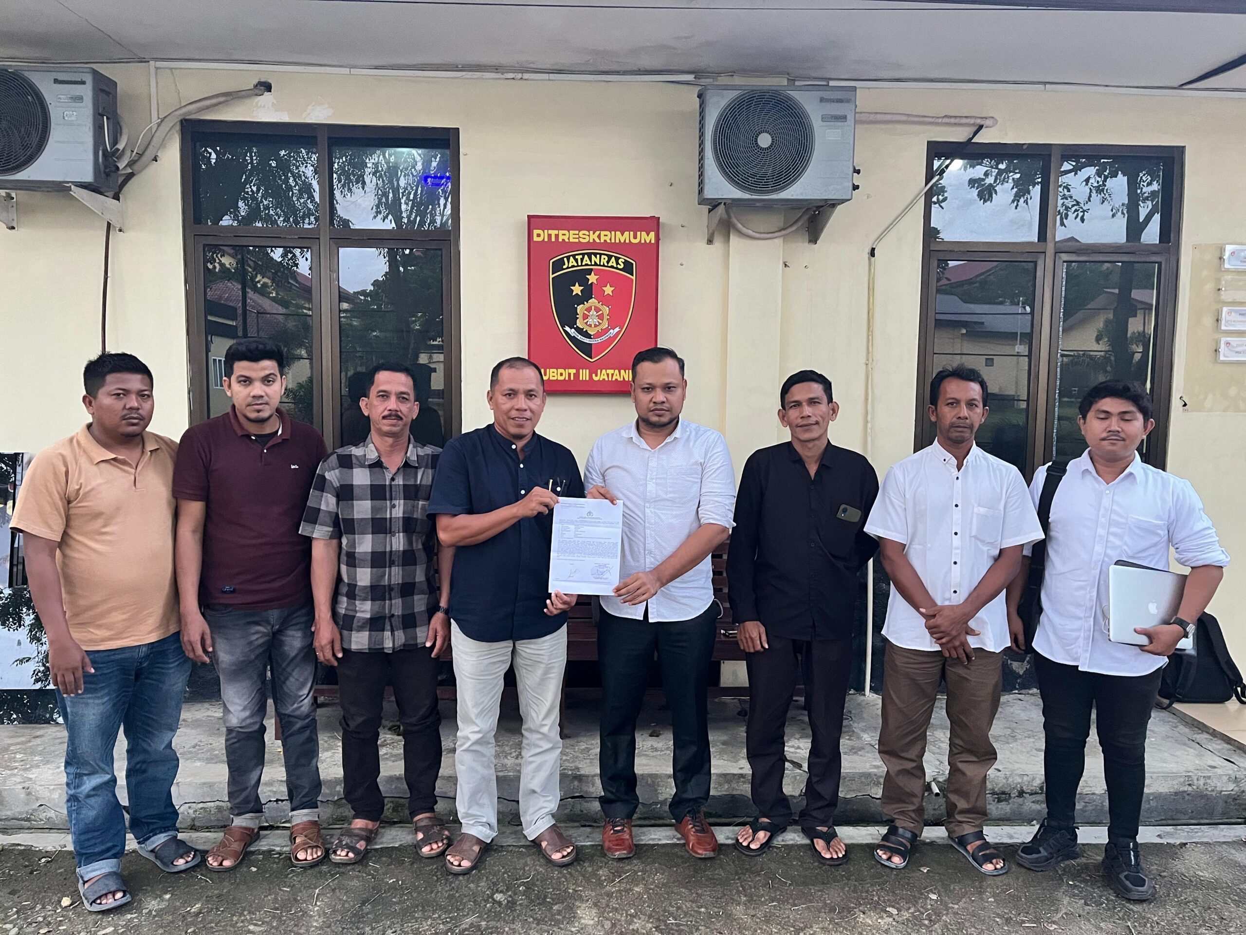 Perangkat Gampong Layeun Laporkan Oknum Masyarakat Penyegel Kantor Desa ke Polda Aceh