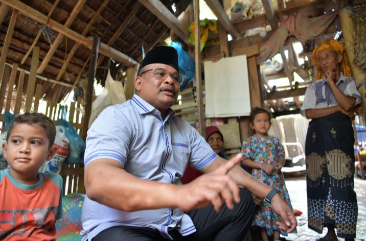 Turun ke Lapangan, Pj Gubernur Aceh Pastikan Bantuan Rumah Tak Dipungli