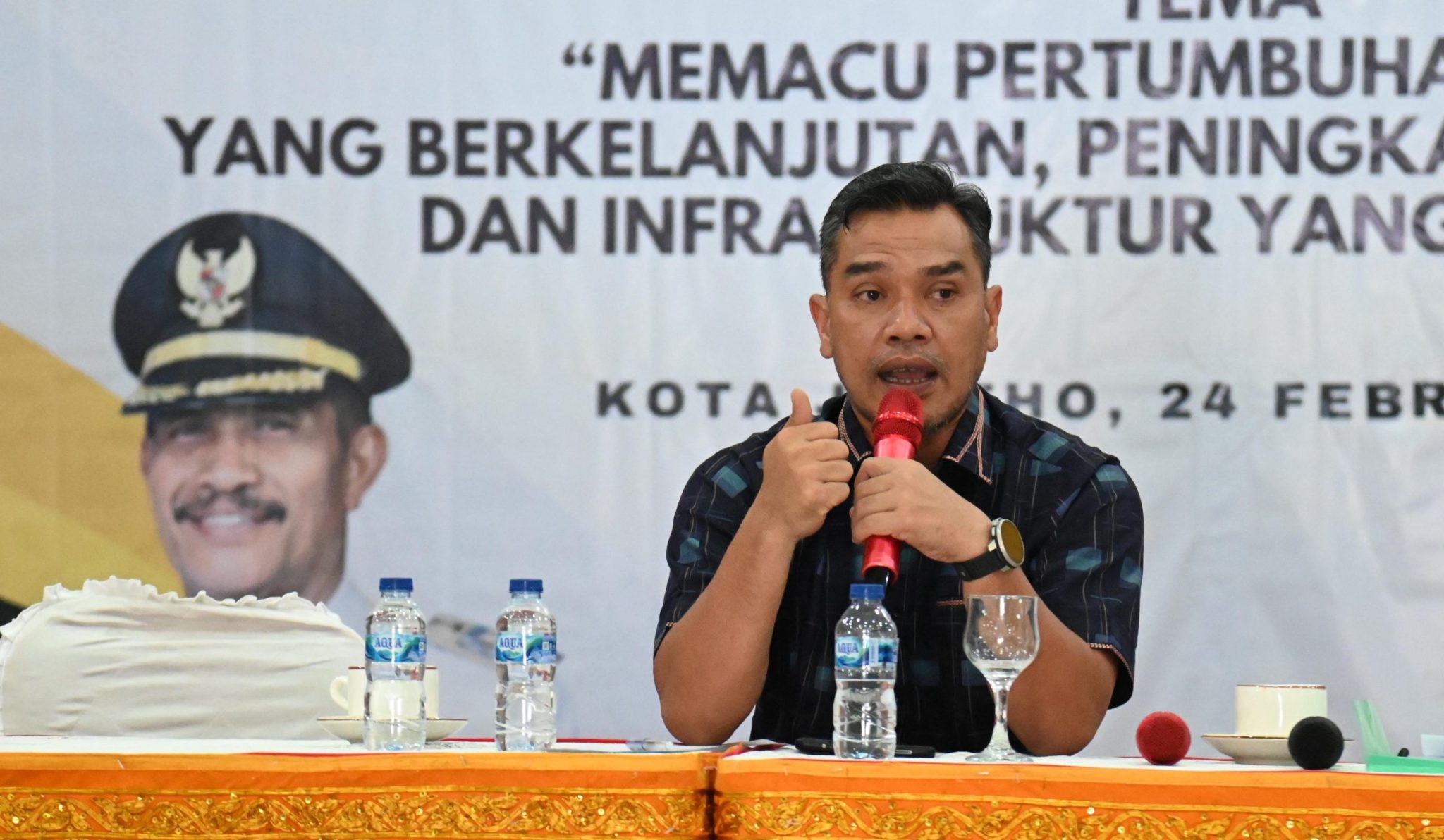 abdul-mucthi-pengadaan-mobil-dinas-sah-sah-saja-namun-harus-kedepankan-efisiensi-dan-transparansi Abdul Mucthi: Pengadaan Mobil Dinas Sah-sah Saja, Namun Harus Kedepankan Efisiensi dan Transparansi