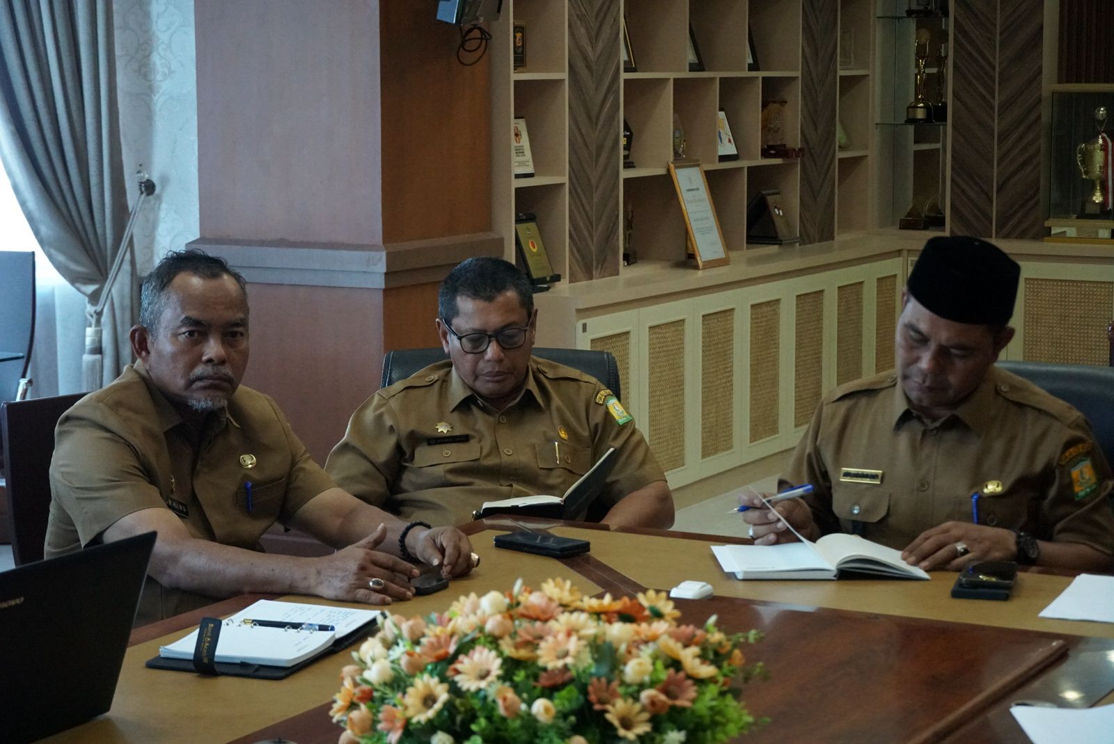 Bupati Aceh Besar Simak Ekspose Program Kerja OPD Tahun 2025