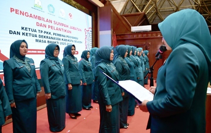 Marlina Muzakir Resmi Lantik Ketua TP PKK Pembina Posyandu dan Ketua Dekranasda Kabupaten/Kota se-Aceh