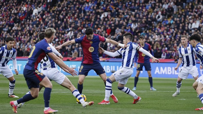 barcelona-pesta-gol-real-sociedad-tak-berdaya-di-estadi-olimpic Barcelona Pesta Gol, Real Sociedad Tak Berdaya di Estadi Olímpic