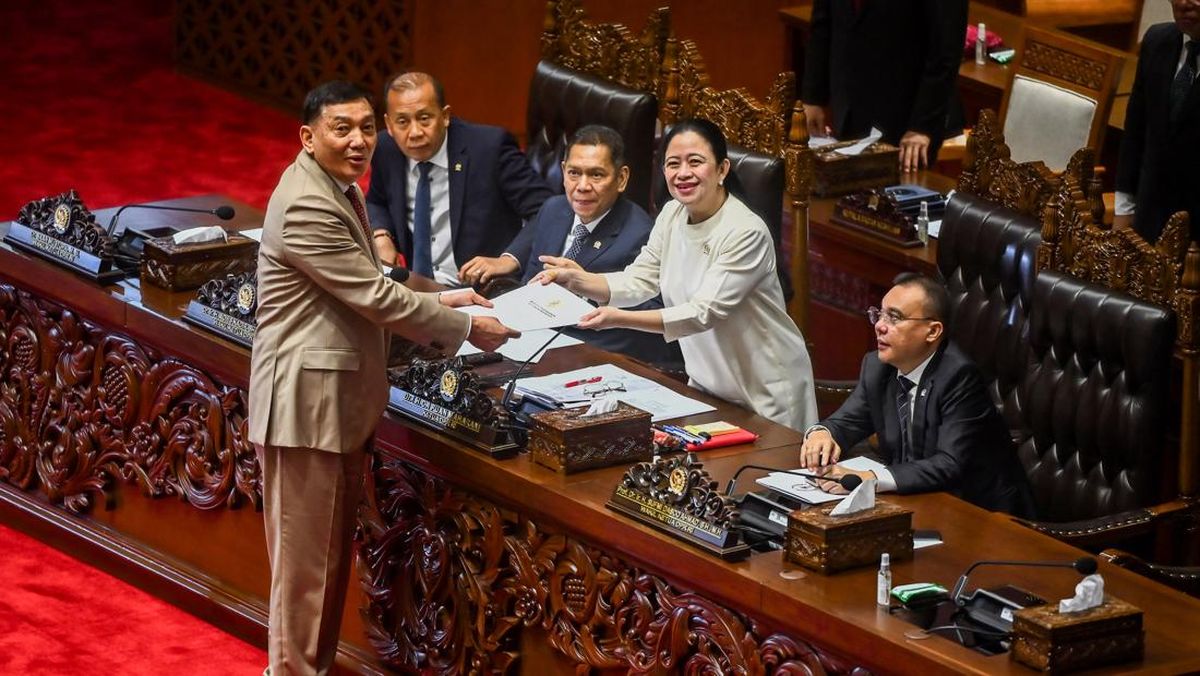 Tok! DPR RI Sahkan RUU TNI Jadi Undang-Undang
