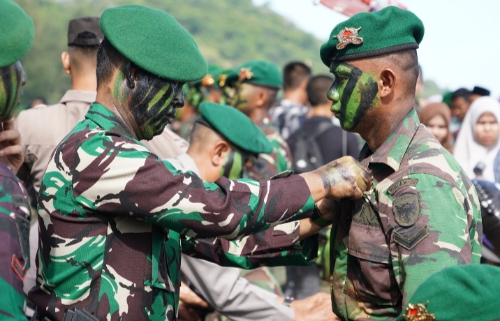 Kasdam Iskandar Muda Tutup Pendidikan, Kukuhkan 1.056 Prajurit Infanteri di Aceh Besar