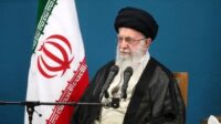 Khamenei Bersumpah Tak Akan Berbelas Kasihan pada Israel