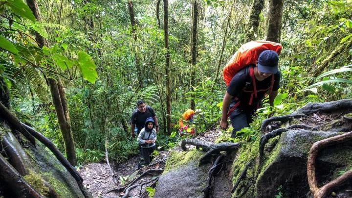 status-gunung-burni-telong-naik-jadi-waspada-warga-diminta-jauhi-kawah Status Gunung Burni Telong Naik Jadi Waspada, Warga Diminta Jauhi Kawah