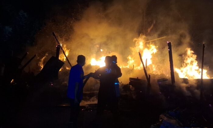 Api Lalap Dapur Rumah Warga Lhoknga, Satu Motor Ikut Terbakar