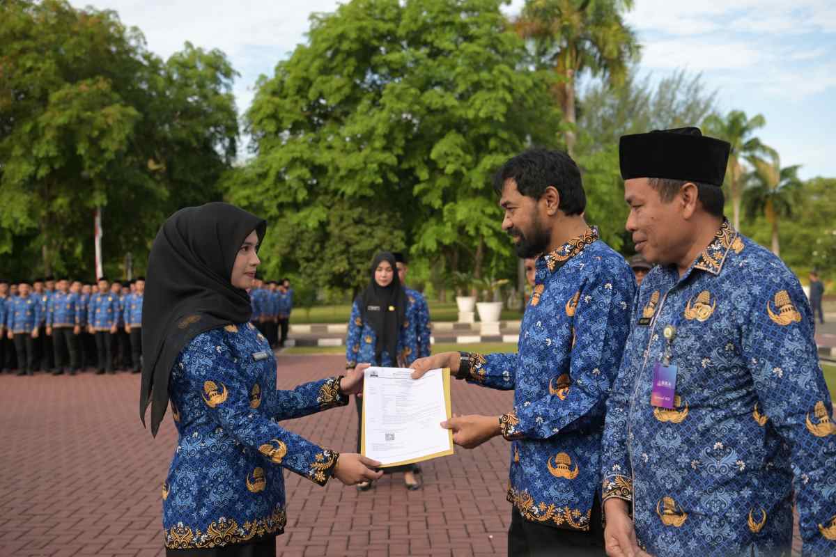 Gubernur Aceh Serahkan SK PPPK: Jangan Keluyuran di Warung Kopi