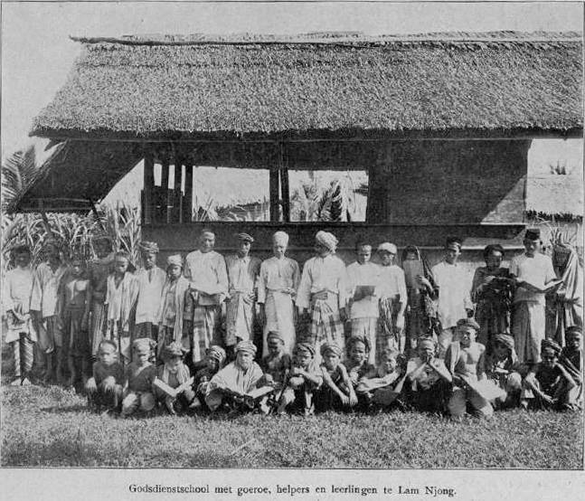 Dari Layar ke Realitas: Framing Media dan Wajah Dayah di Aceh