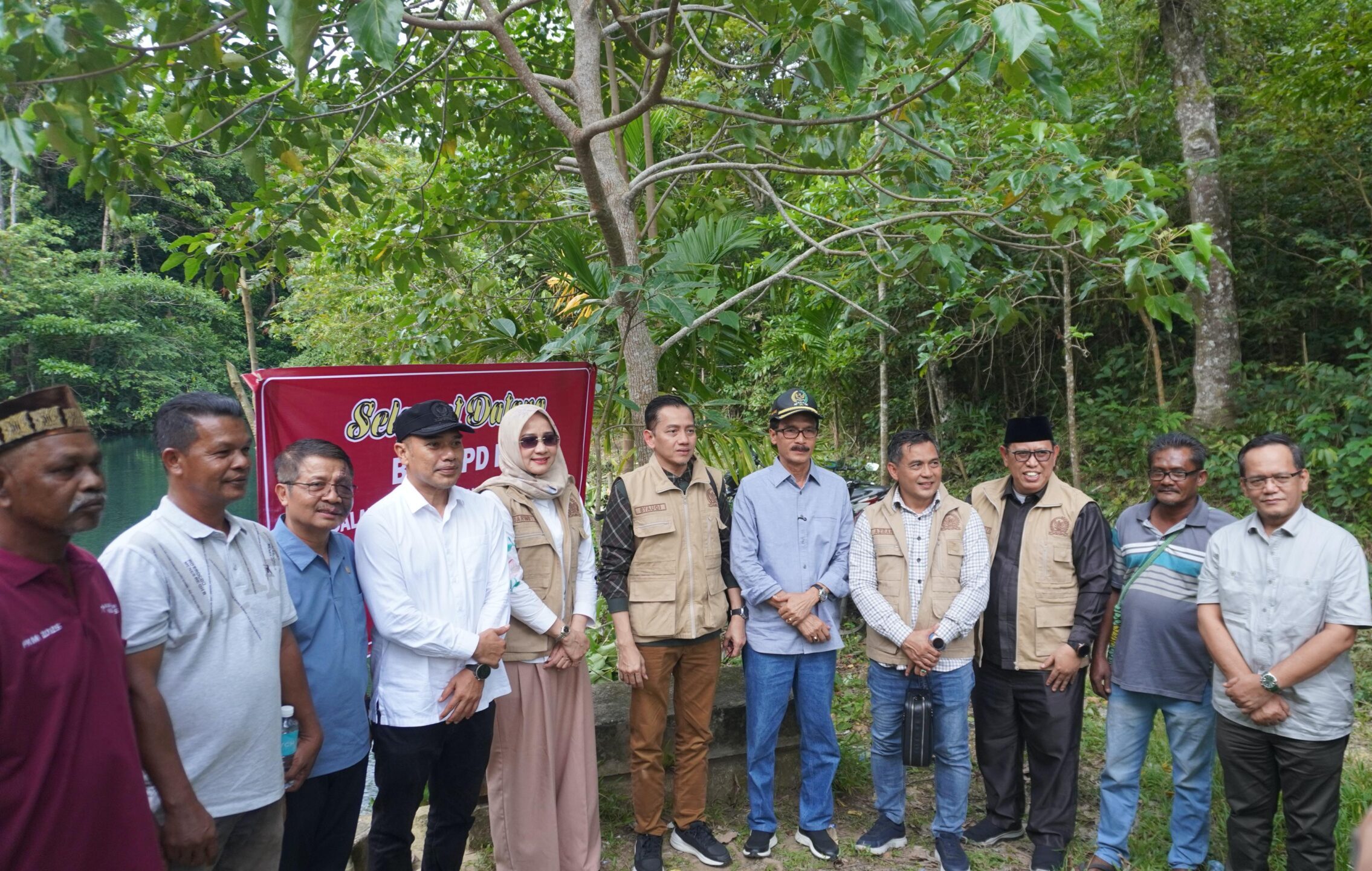 Ketua DPRK Aceh Besar Dampingi BAP DPD RI Tinjau Hutan Lampuuk