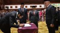 mualem-resmi-lantik-sejumlah-pejabat-eselon-ii-di-aceh-ini-daftarnya Mualem Resmi Lantik Sejumlah Pejabat Eselon II di Aceh, Ini Daftarnya