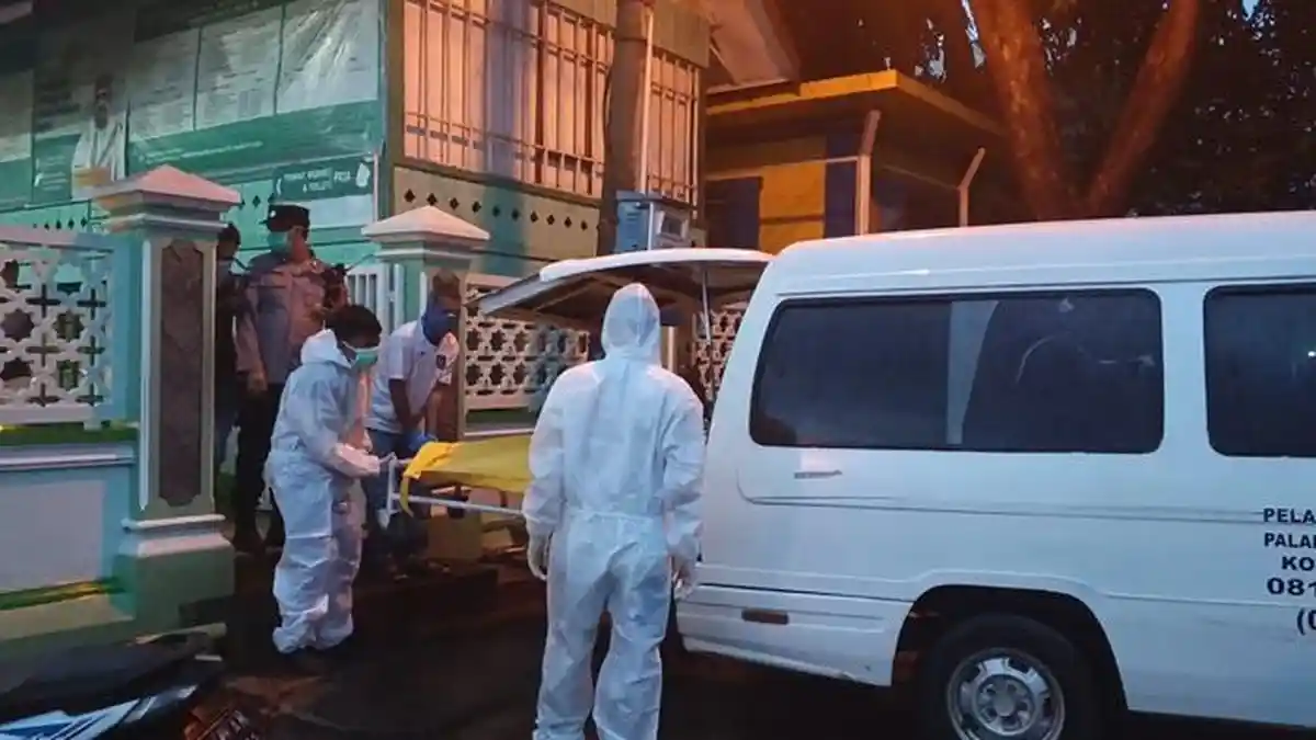 Geger, Warga Temukan Mayat Pria Tanpa Identitas di Toilet Masjid Peunayong