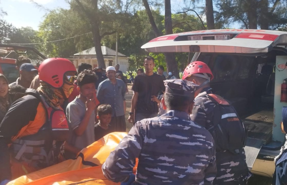 korban-ketiga-laka-laut-pantai-ujong-batee-ditemukan-1-orang-masih-dalam-pencarian Korban Ketiga Laka Laut Pantai Ujong Batee Ditemukan, 1 Orang Masih Dalam Pencarian