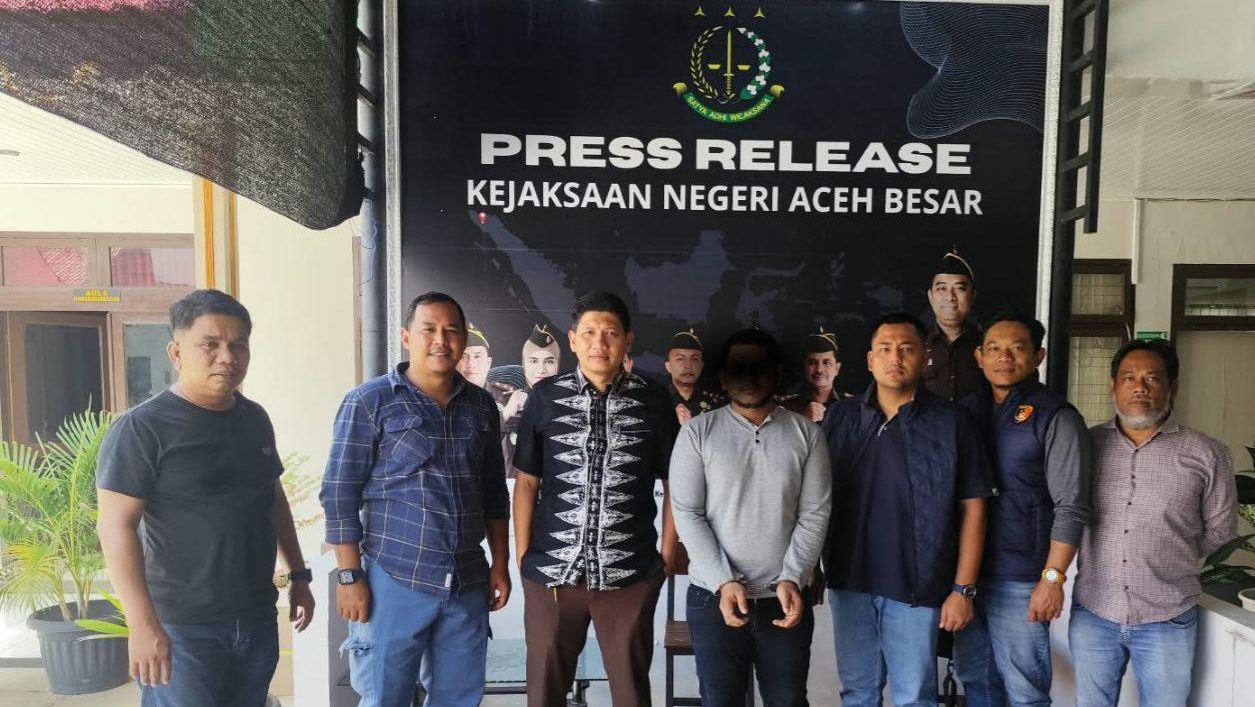 Polisi Serahkan Tersangka Kasus Pengancaman dan Pemerasan di Bukit Lamreh ke Kejari Aceh Besar