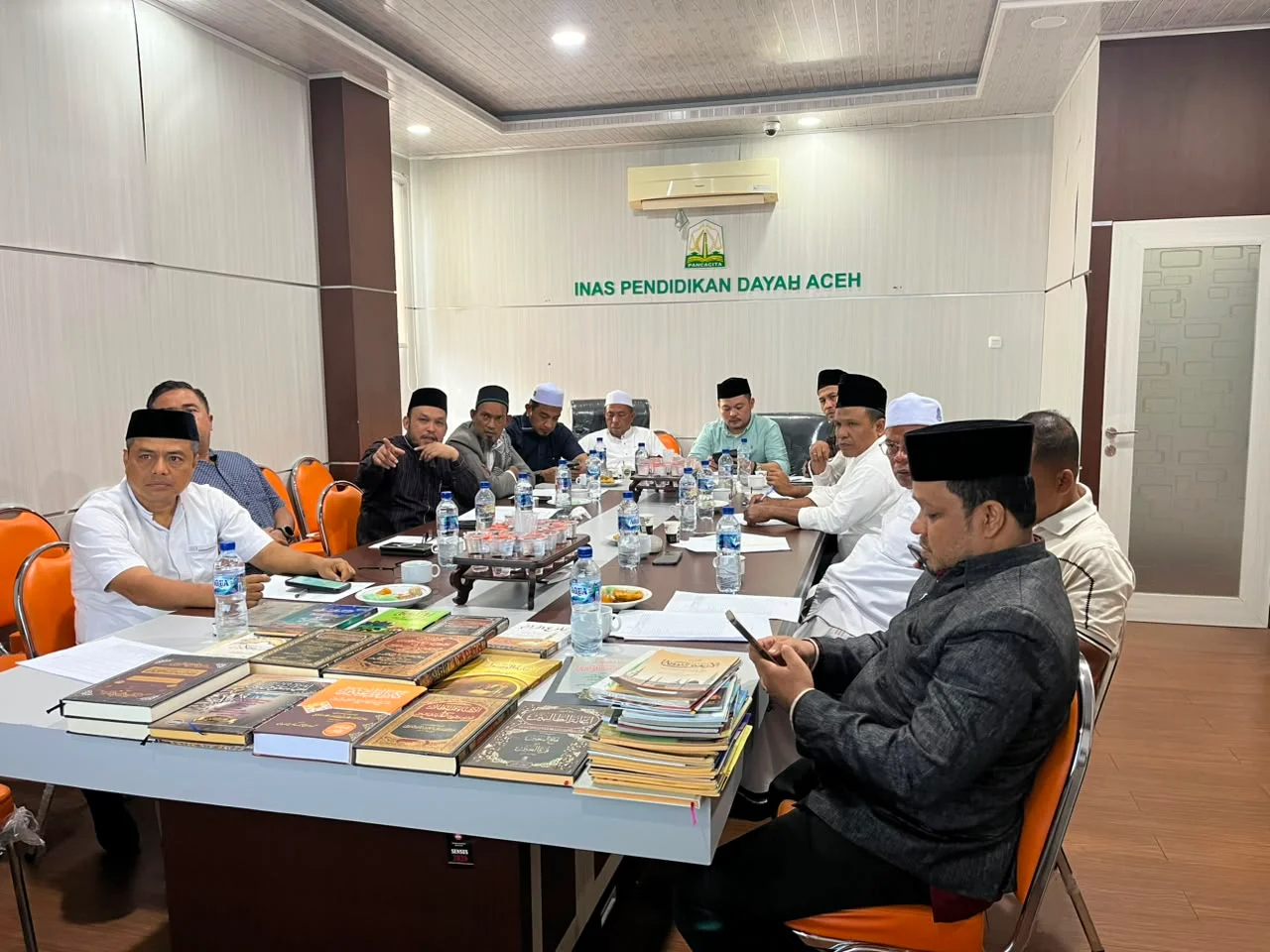 Angka Fantastis Rp50,5 Miliar untuk Al-Qur'an Dayah Aceh: Pemborosan atau Kebutuhan Mendesak?