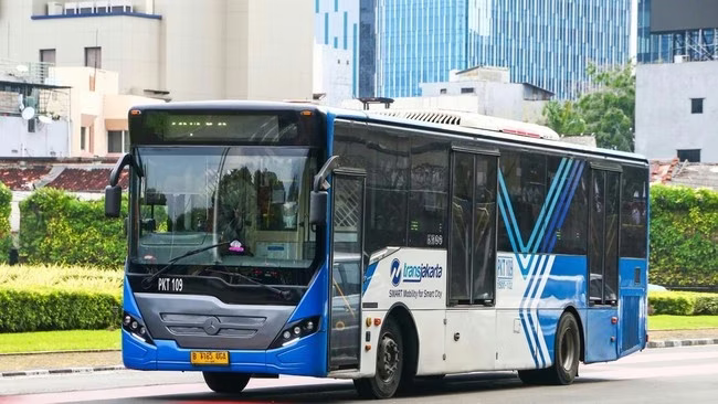 Penumpang Transjakarta Berjatuhan Saat Bus Rem Mendadak, Ini Penjelasan Transjakarta