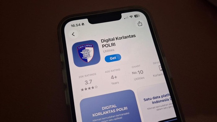 STNK Kini Hadir dalam Versi Digital, Bisa Ditunjukkan Saat Pemeriksaan Polisi