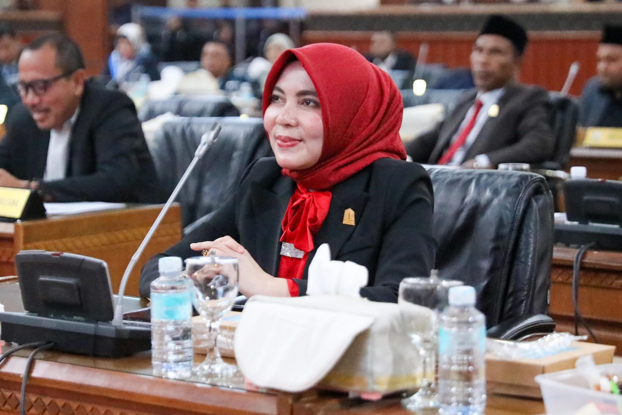 tragedi-kopi-tumpah-di-pango-emosi-sesaat-yang-berujung-isu-talak-3-sang-gubernur Tragedi Kopi Tumpah di Pango: Emosi Sesaat yang Berujung Isu Talak 3 Sang Gubernur